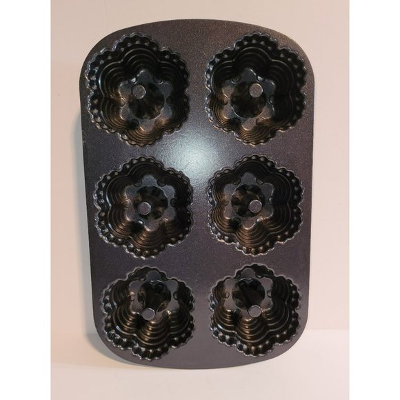 Nordic Ware 6-Cavity Bundt Pan Mini Muffin Aluminum Heavy Duty Nonstick. X9 - Picture 2 of 4